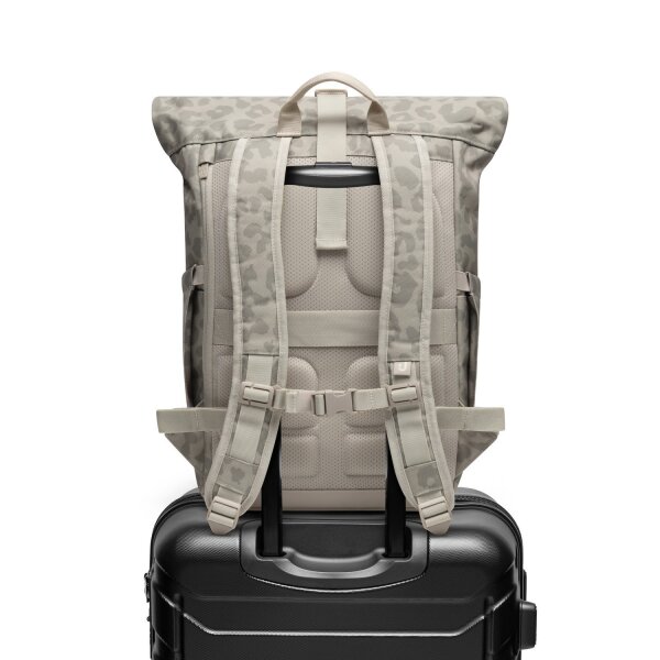 Johnny Urban Allen Medium Backpack Sand Leo